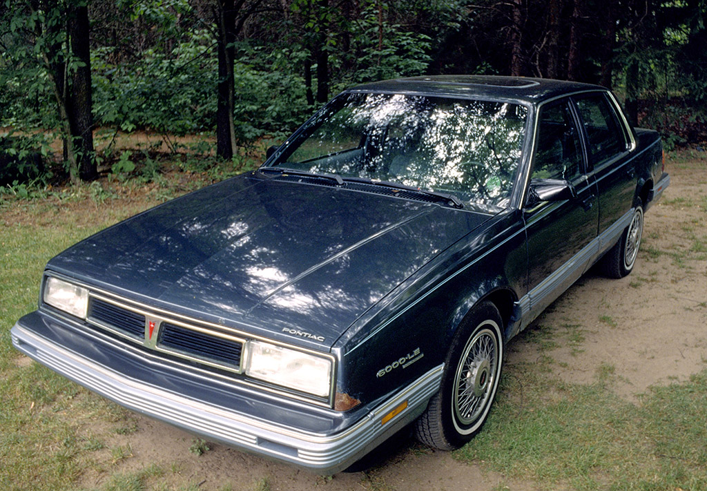 1987 pontiac 6000 LE front view