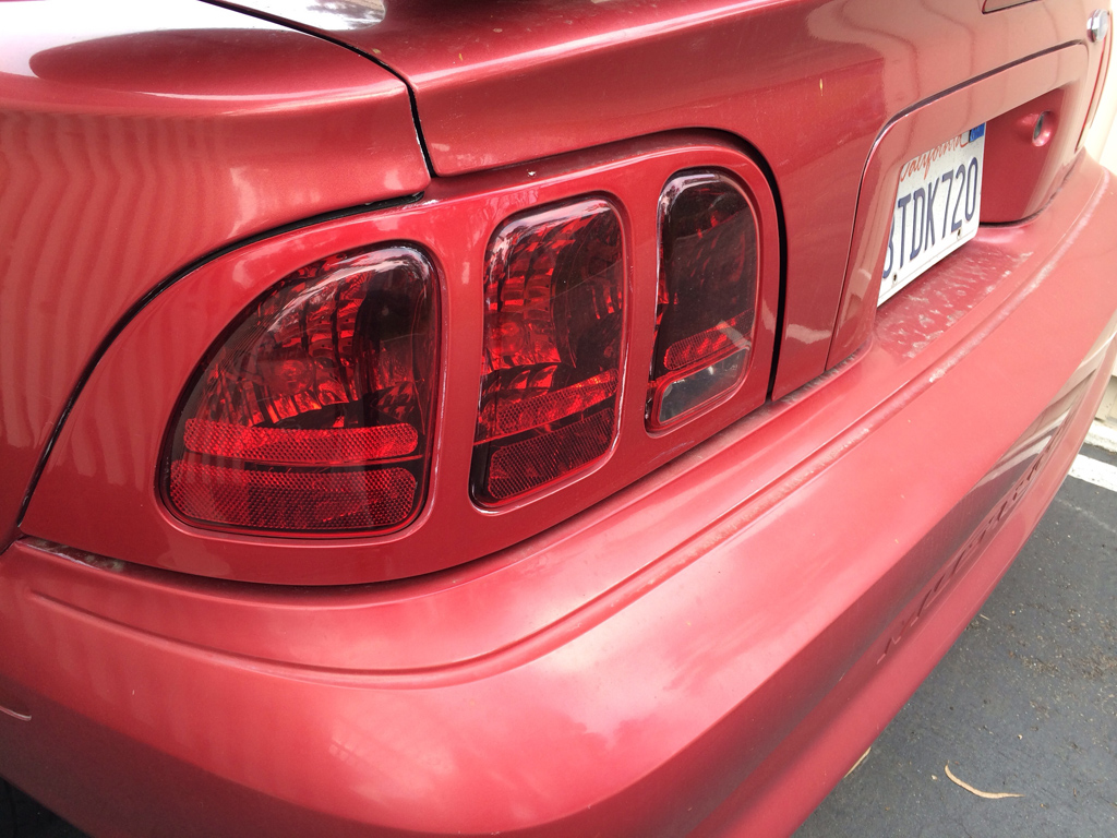 1996 ford mustang gt tail light