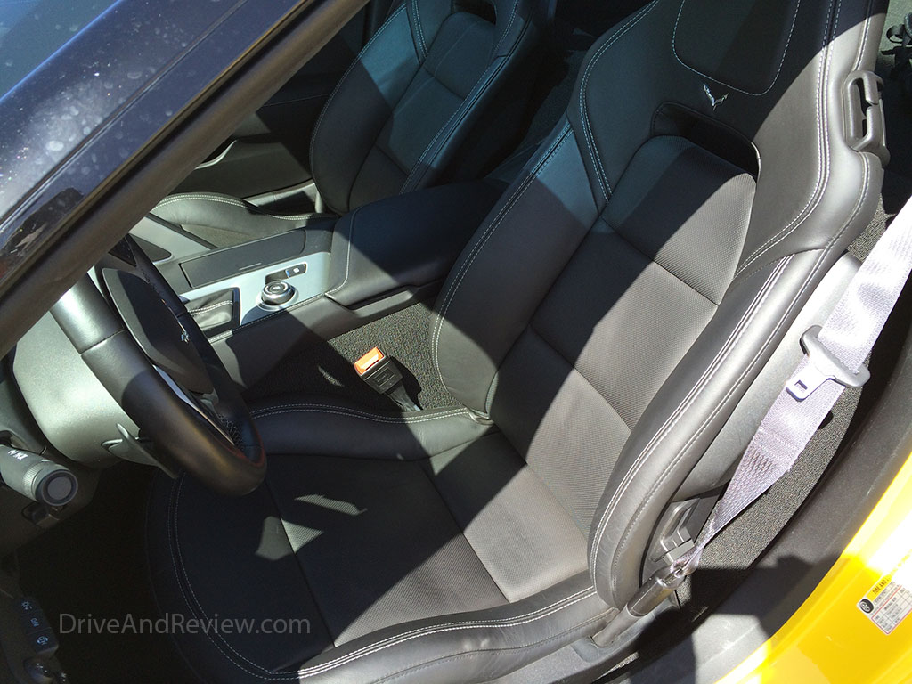 2015 standard corvette seats
