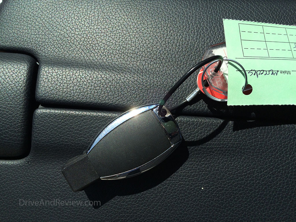 back side of mercedes benz e350 key fob