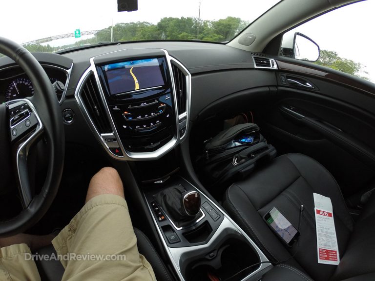 2016 cadillac SRX interior