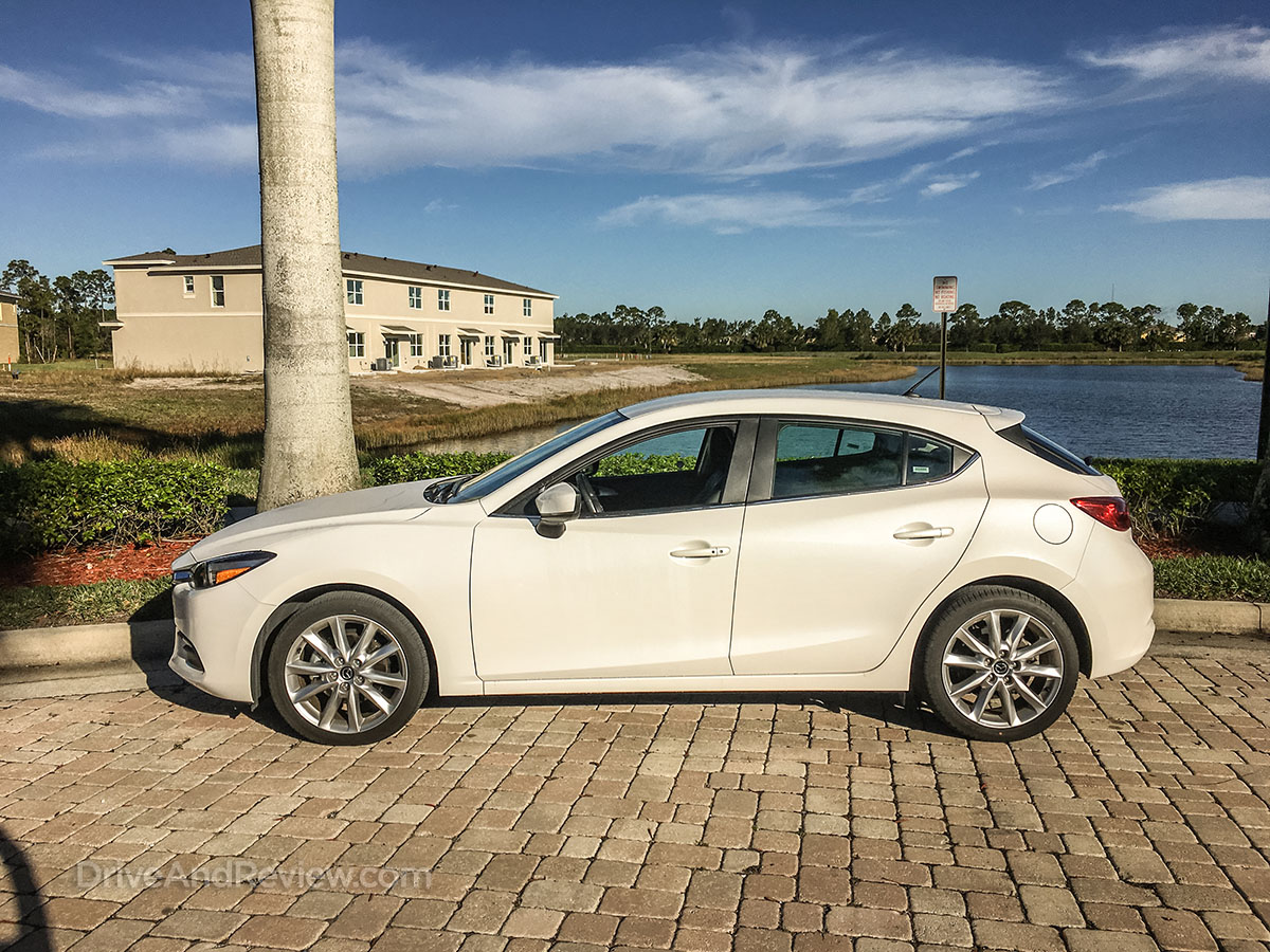 2017 Mazda 3 Grand Touring review: Our favorite hatch