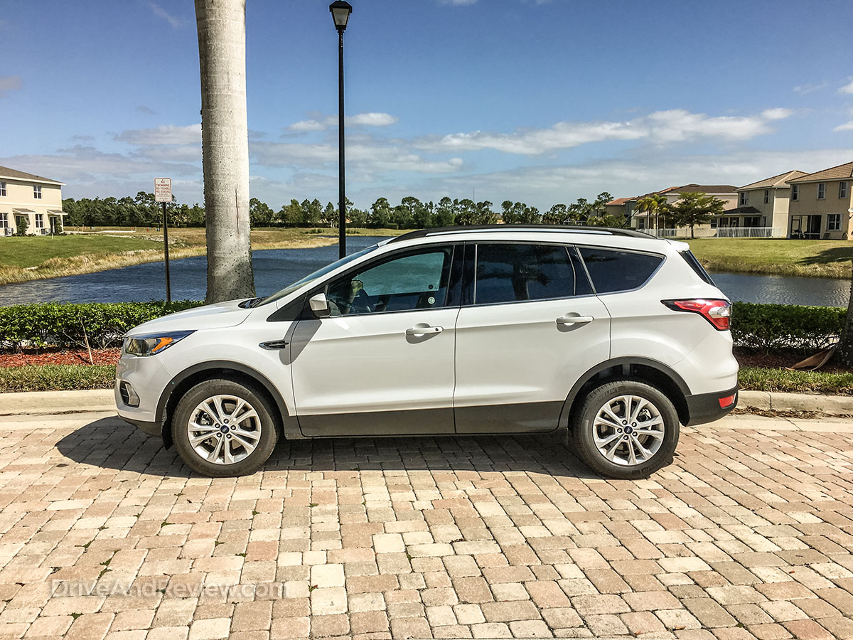 2018 ford escape side view