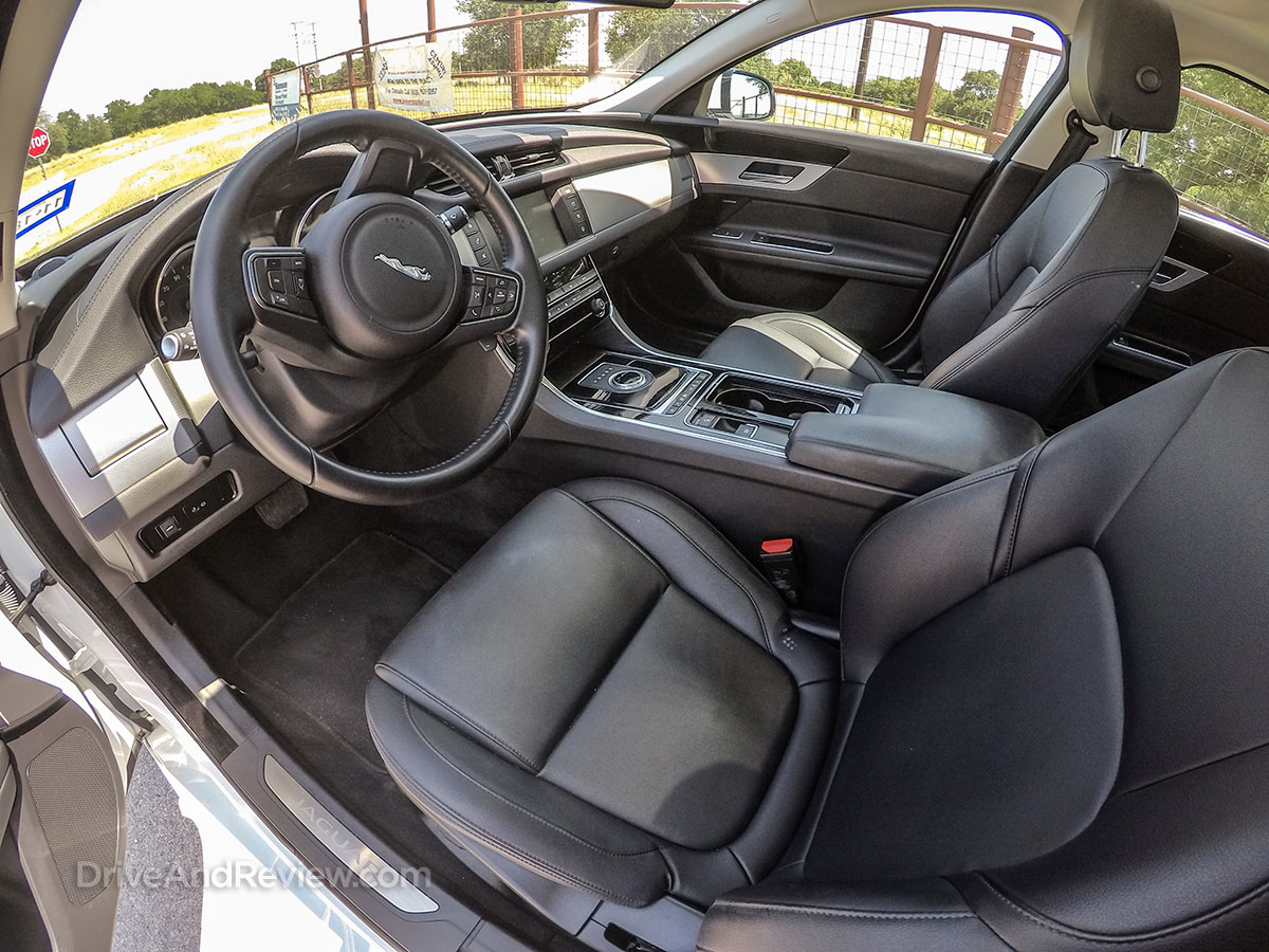 2018 Jaguar XF interior