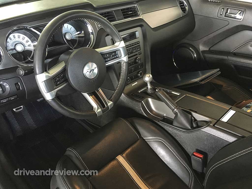 2012 Mustang GT premium interior