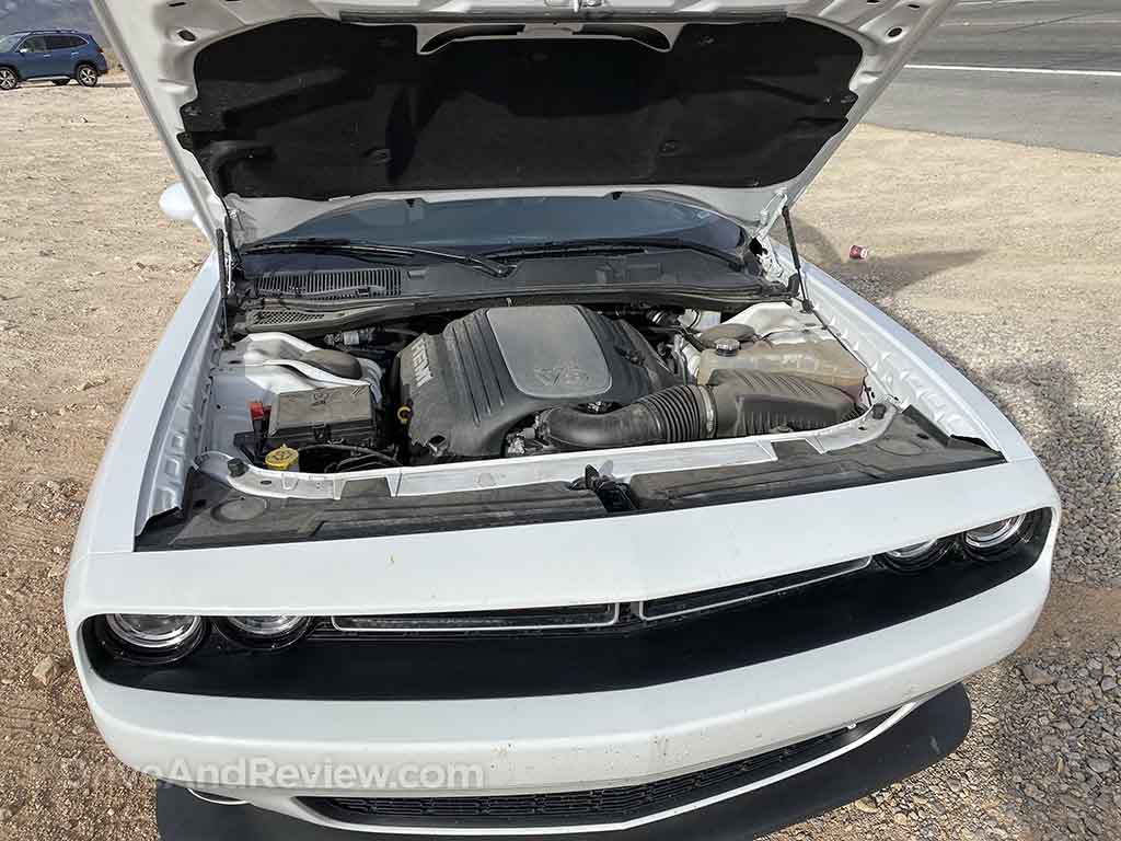 2020 Dodge Challenger Hemi engine 