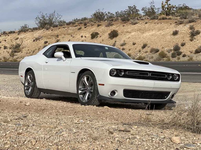 Dodge Challenger pros and cons (consider this a warning)