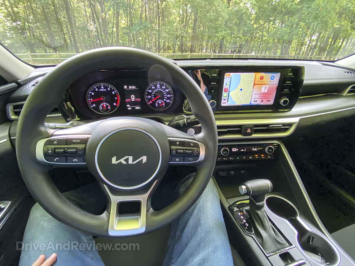 2022 Kia K5 steering wheel and dashboard