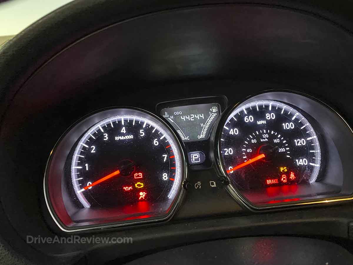 2018 Nissan Versa gauges