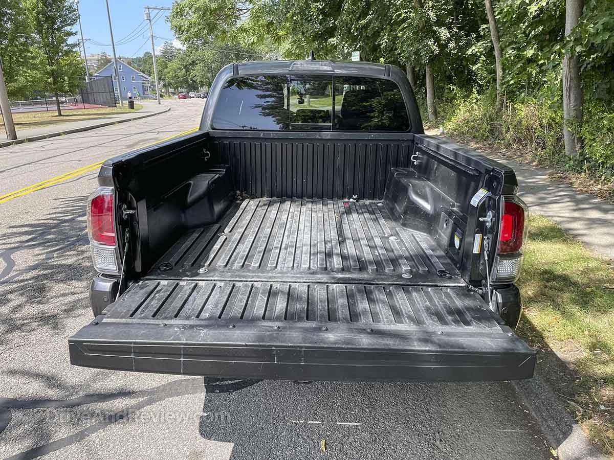 2021 toyota tacoma bed and tailgate