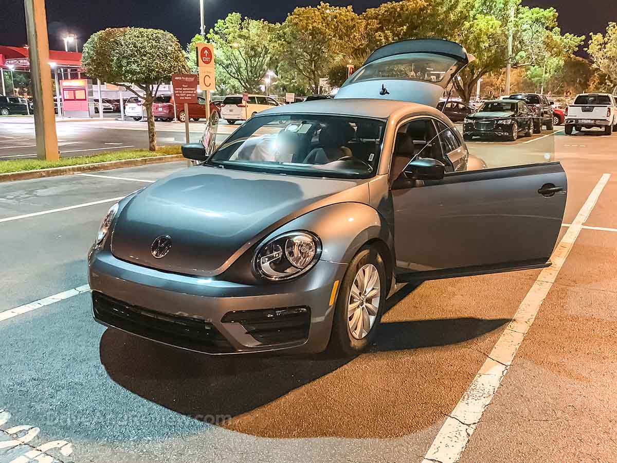 2018 Volkswagen Beetle open doors