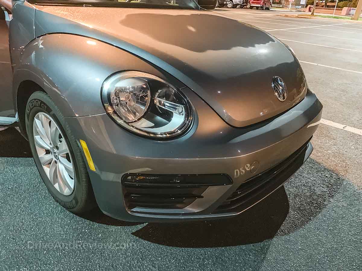 2018 Volkswagen Beetle headlight