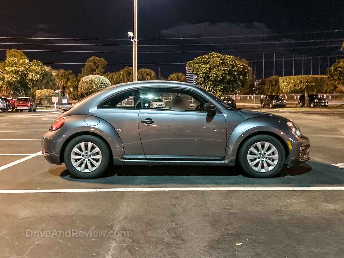 2018 Volkswagen Beetle side view