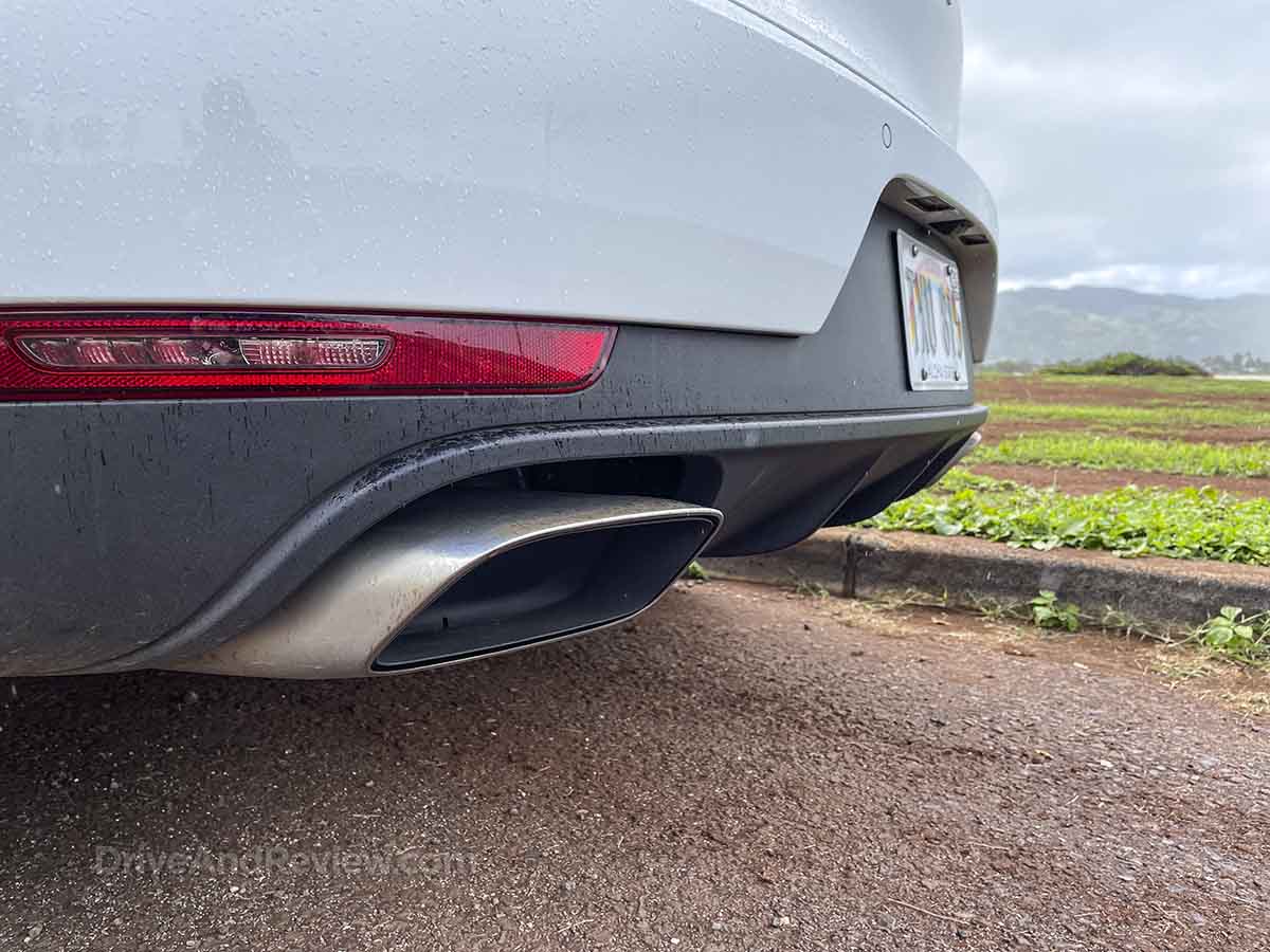 2020 Porsche Macan exhaust tips