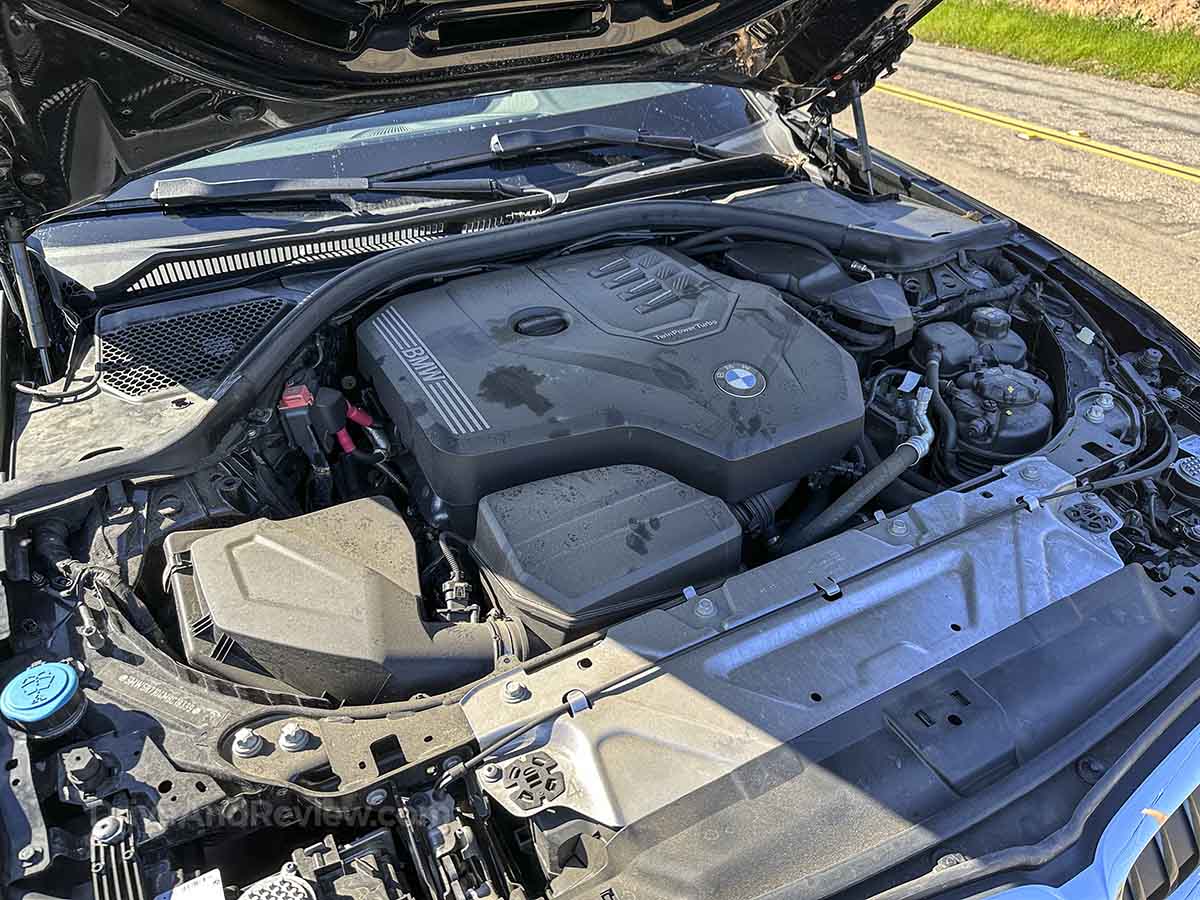 2021 BMW 330i 2.0 L engine 