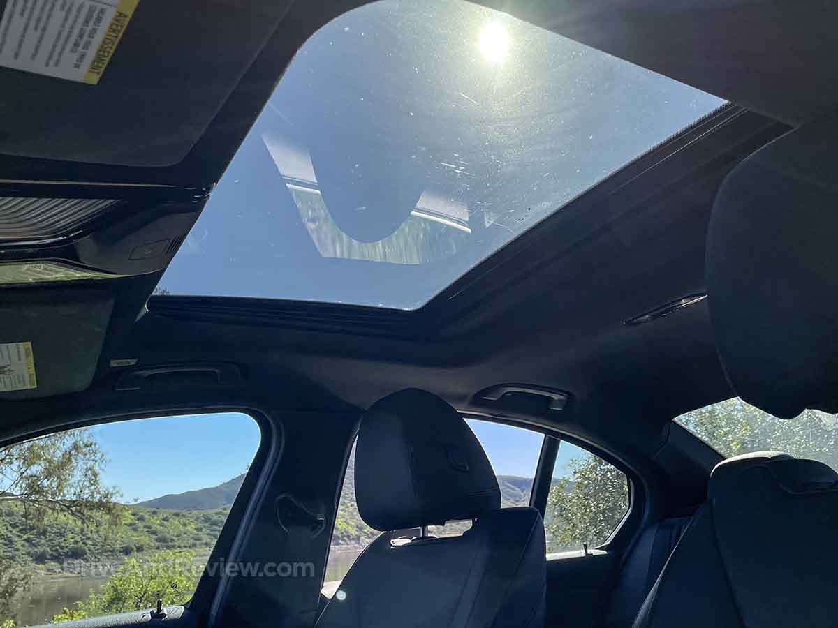 2021 bmw 330i sunroof