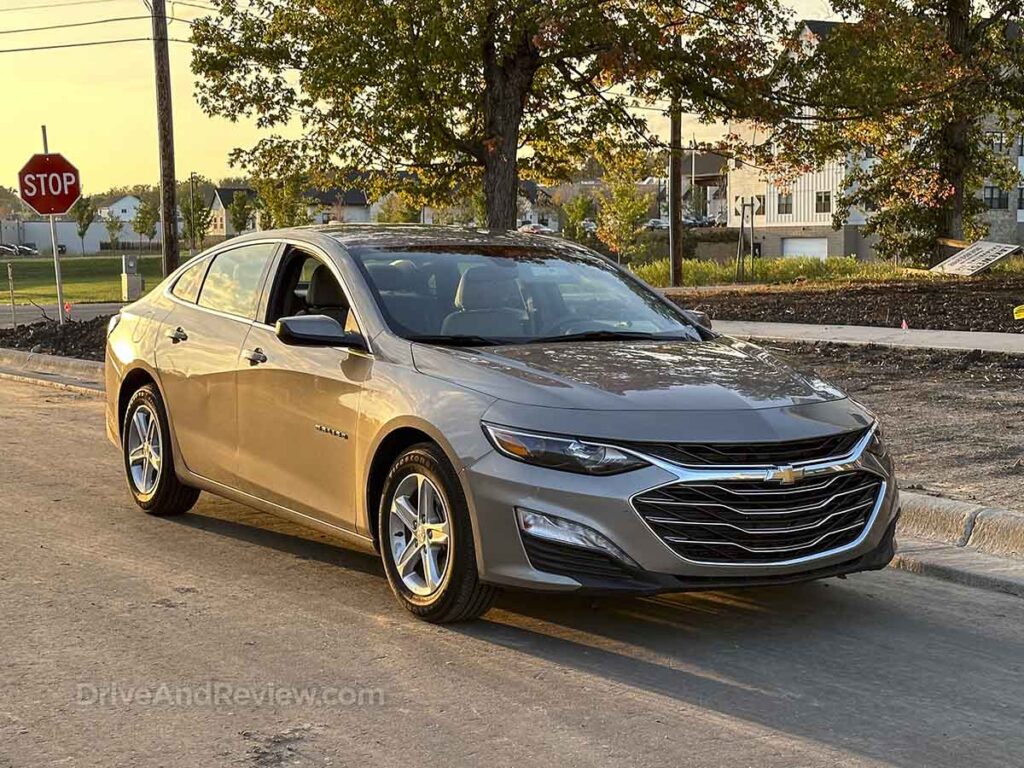 2022 Chevrolet Malibu in beige