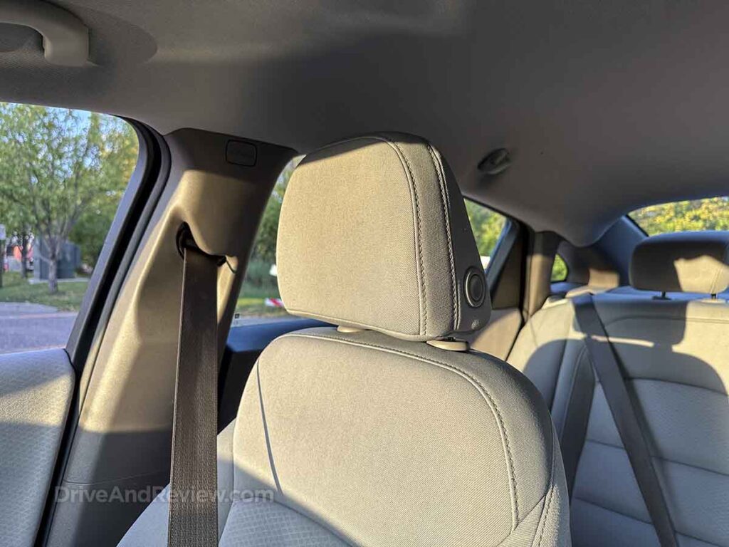 2022 chevrolet malibu headrests