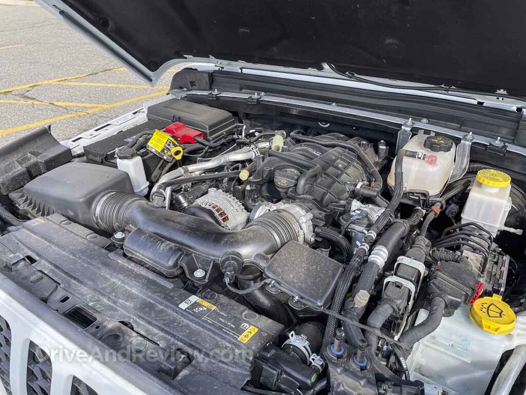 2023 jeep gladiator 3.6 L V6 engine