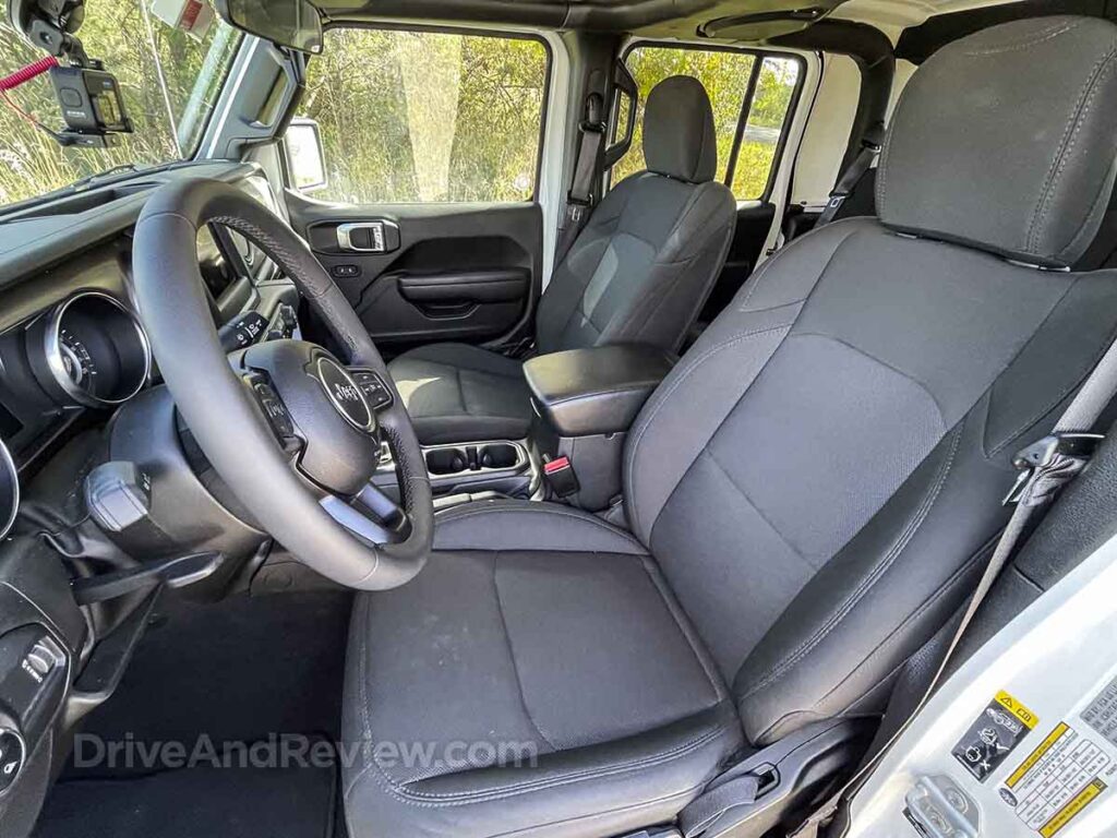 2023 Jeep gladiator gray interior