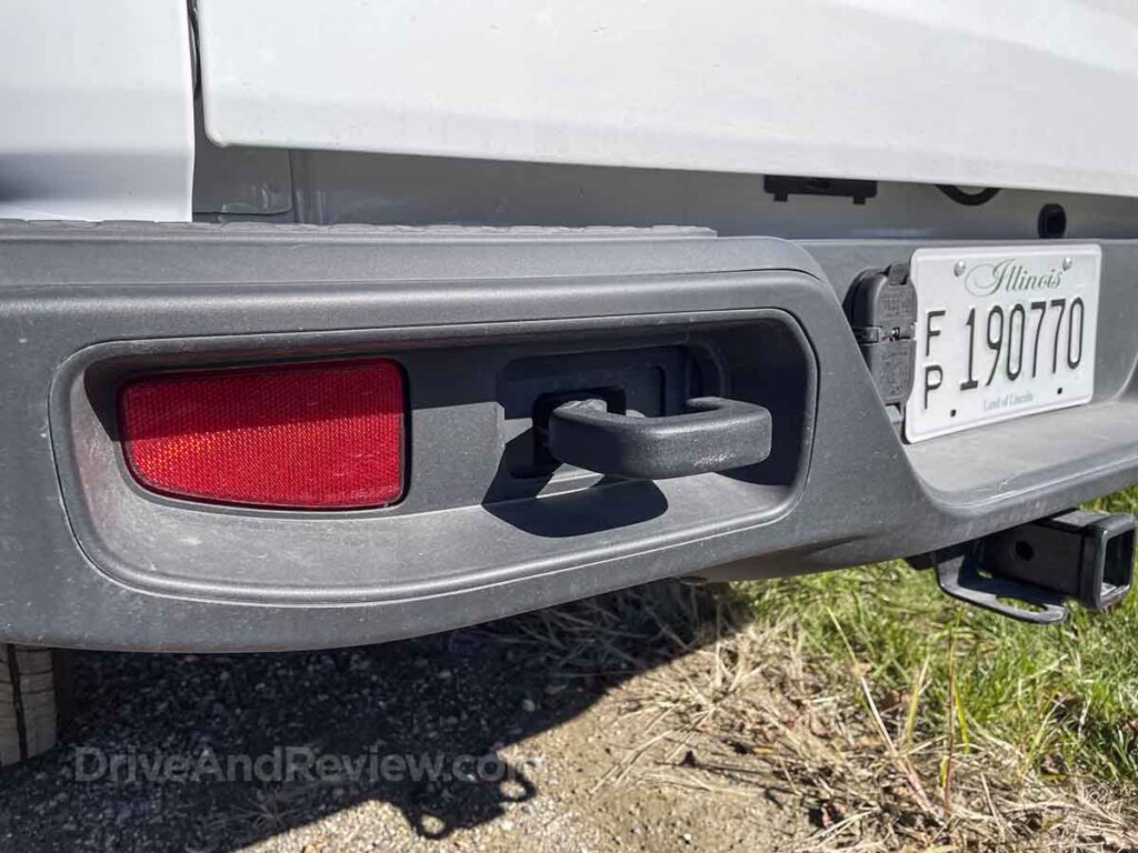 2023 jeep gladiator tow hooks