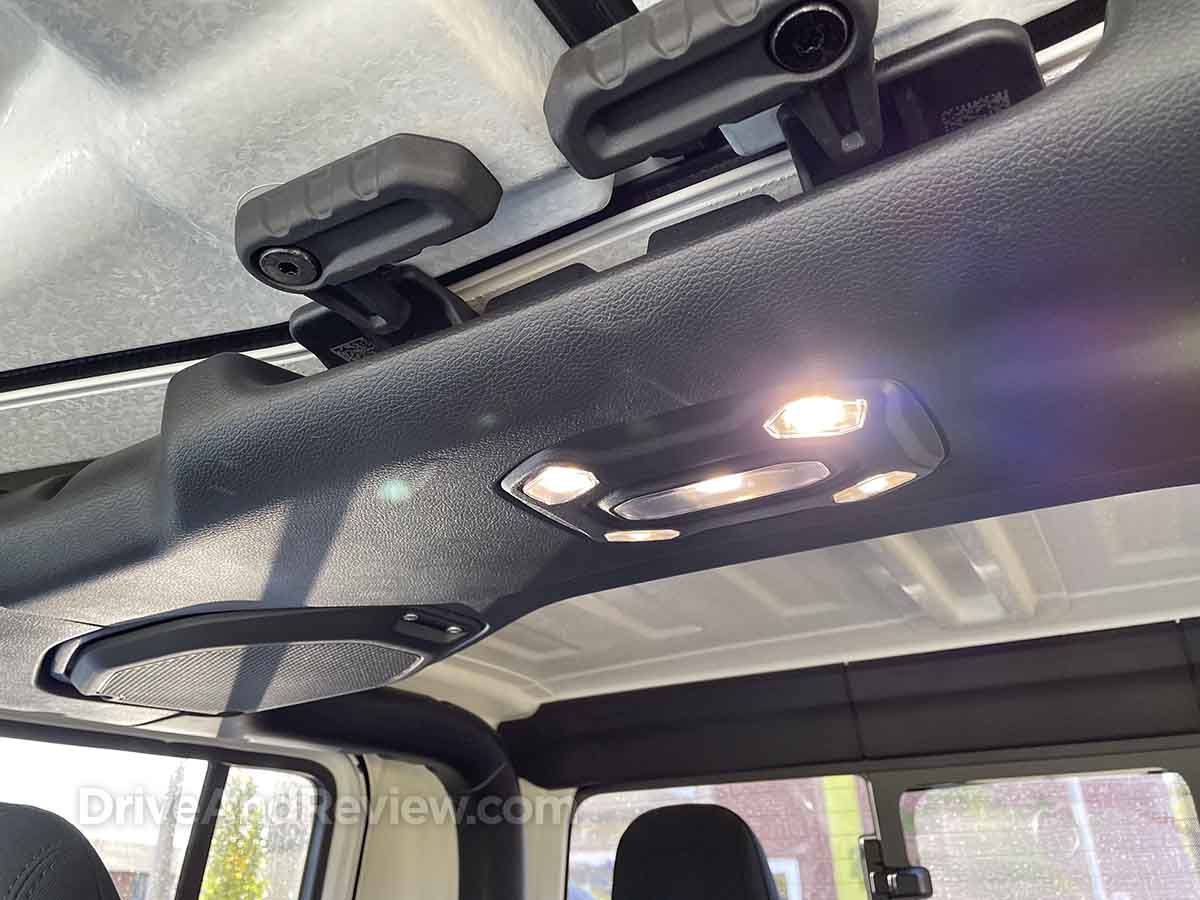 2023 jeep gladiator overhead light and speakers