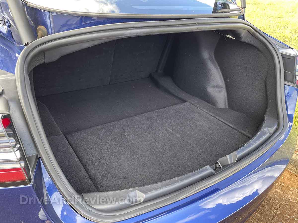 2023 Tesla Model 3 rear trunk space