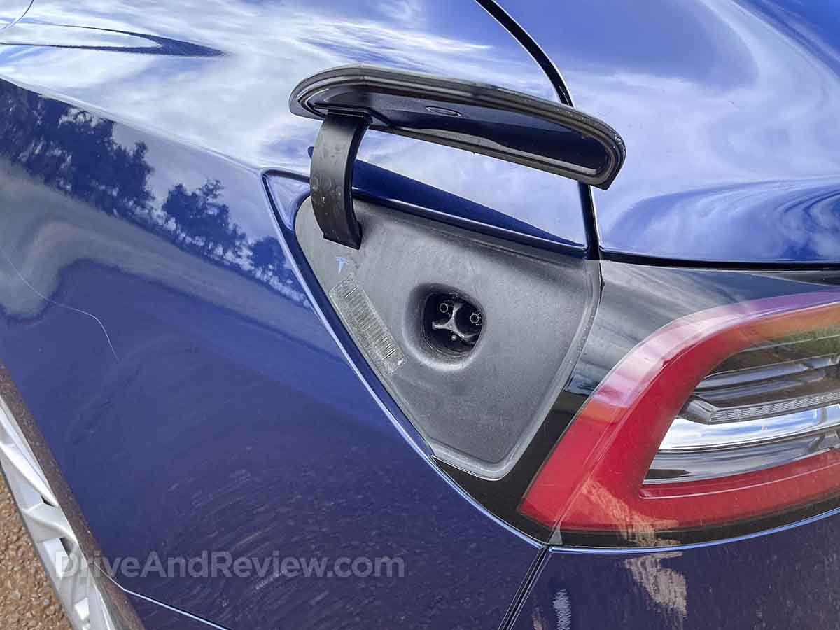 2023 Tesla Model 3 charging port cover