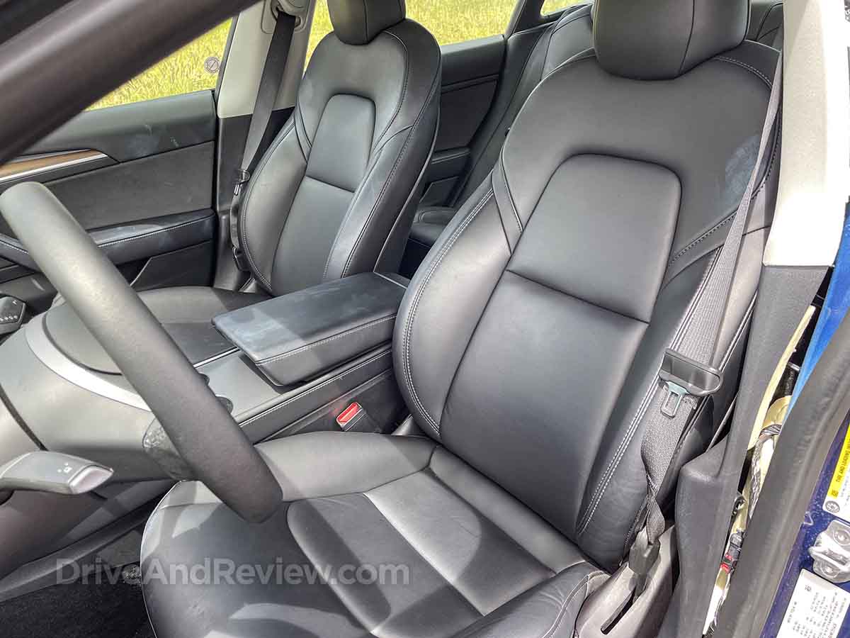 2023 Tesla Model 3 front seats