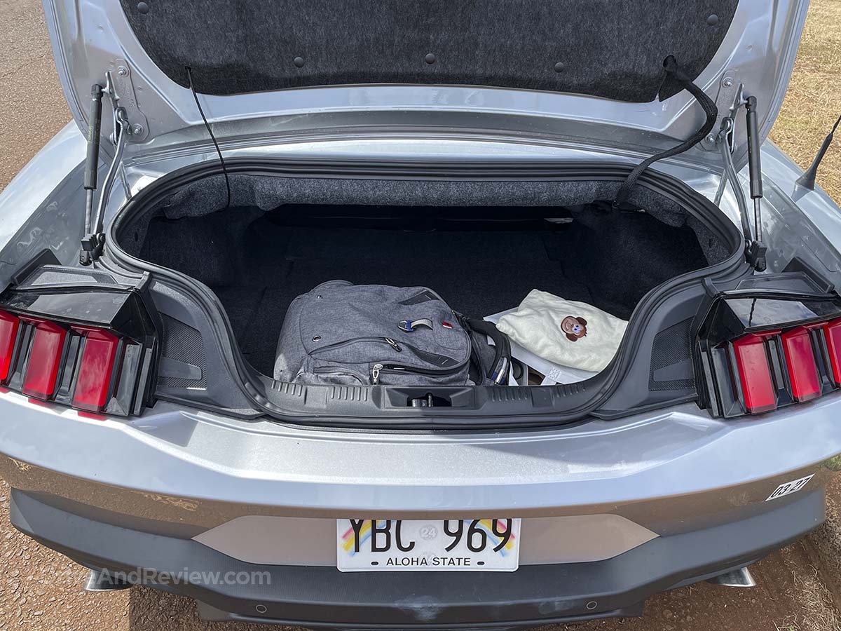2025 Ford Mustang convertible trunk