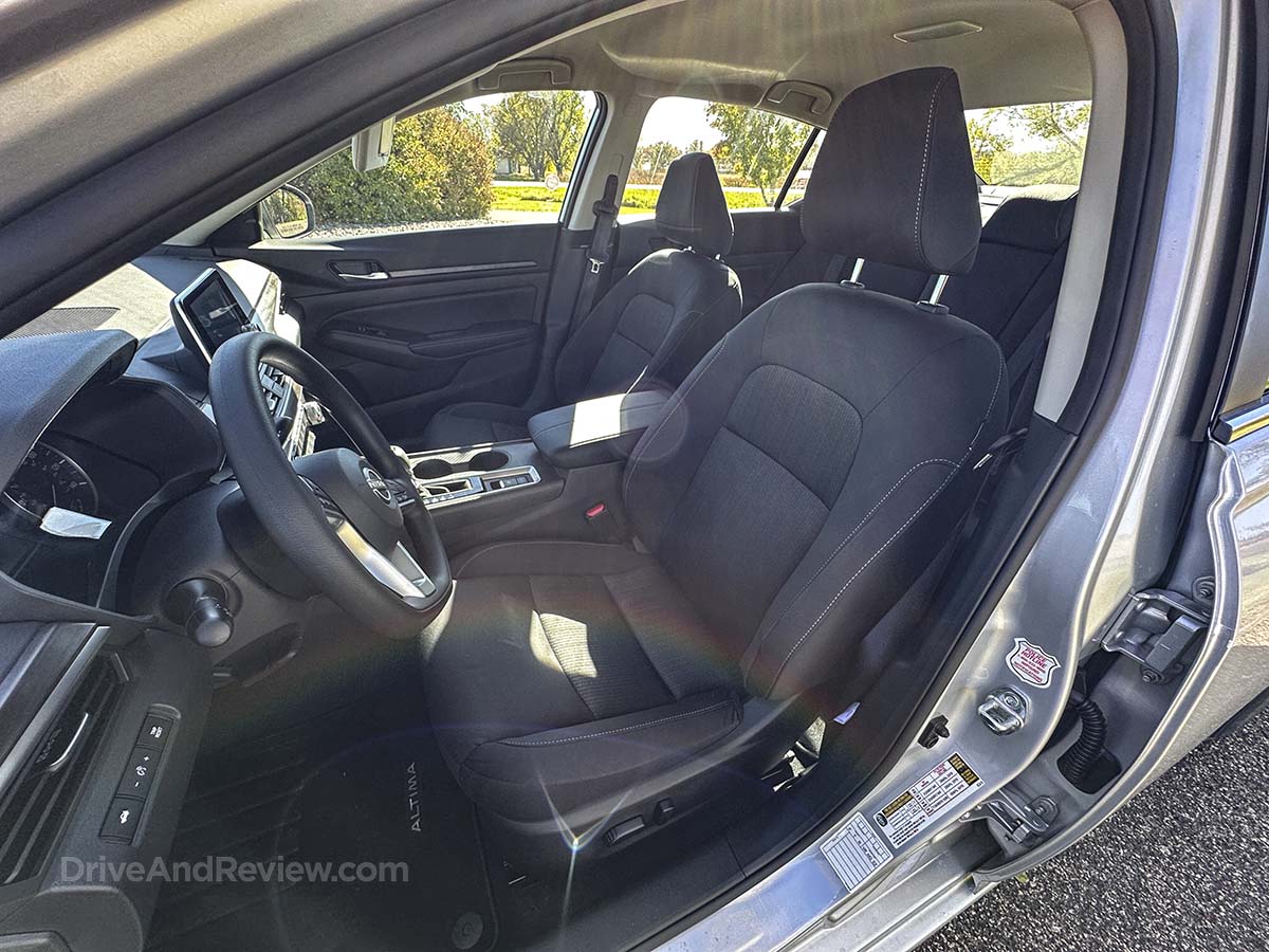 2026 Nissan Altima front seats