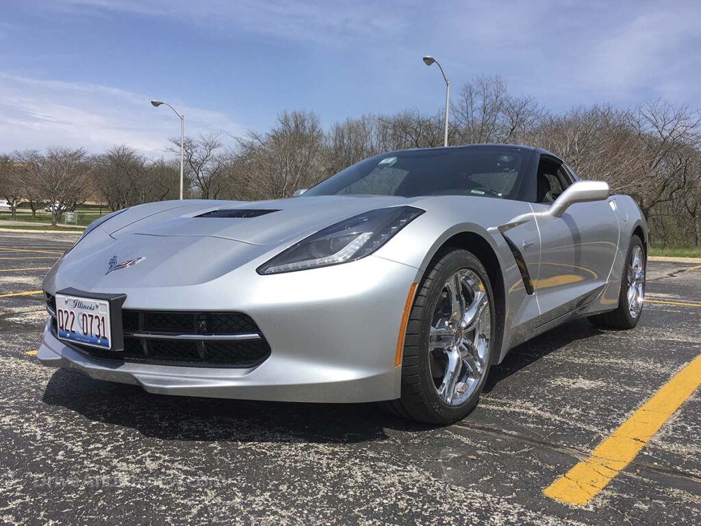 2016 corvette stingray in silver low front 3/4 view