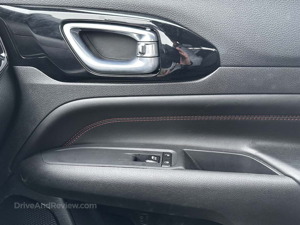 2025 Jeep Compass Trailhawk front door panel