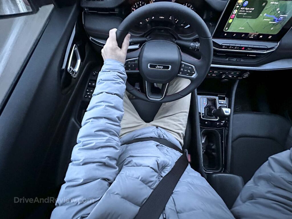 2025 Jeep Compass Trailhawk drivers seat width