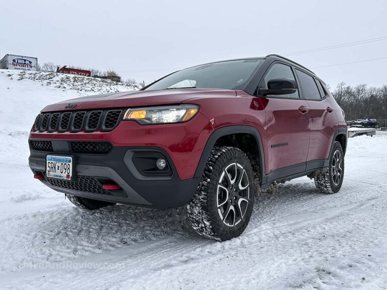 2025 Jeep Compass Trailhawk