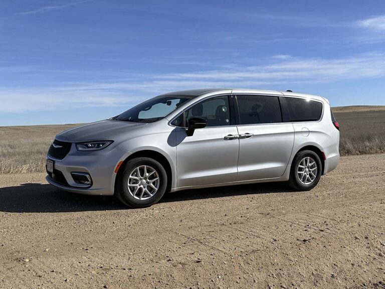 2026 Chrysler Pacifica