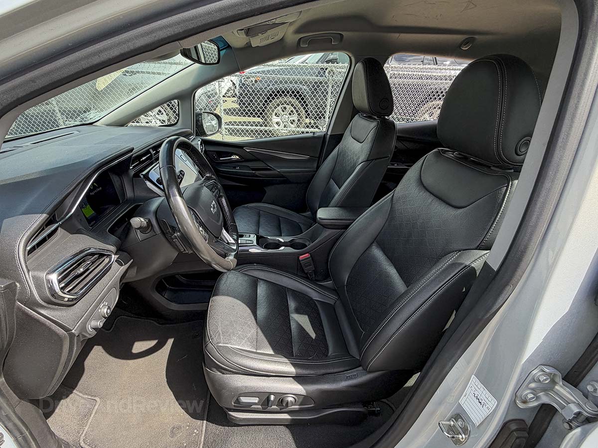 2024 Chevy Bolt interior and front seats